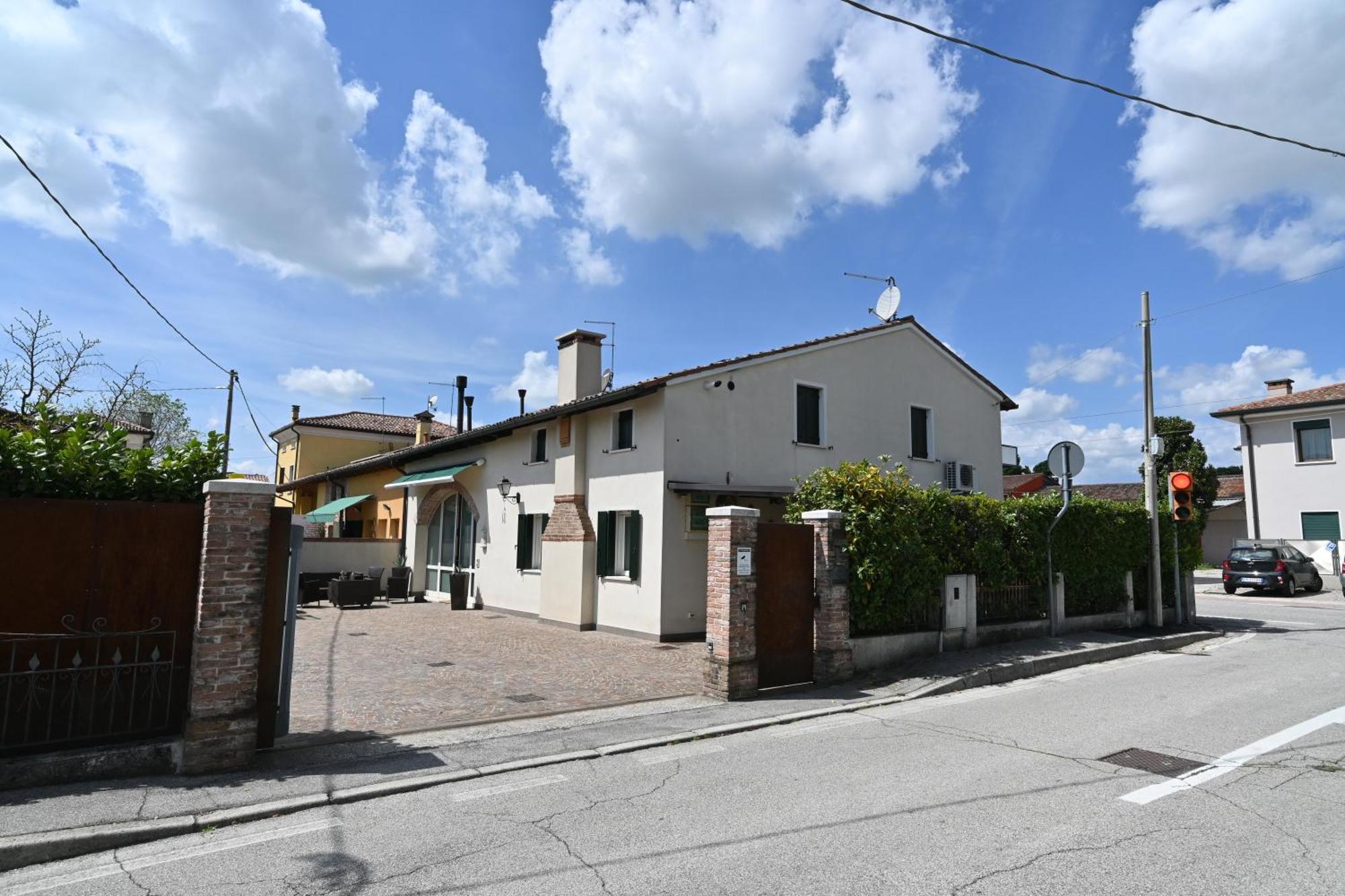 Ca Centosa Artistic House Villa Storica Ristrutturata Con Patio E Giardino Τσιταντέλα Εξωτερικό φωτογραφία