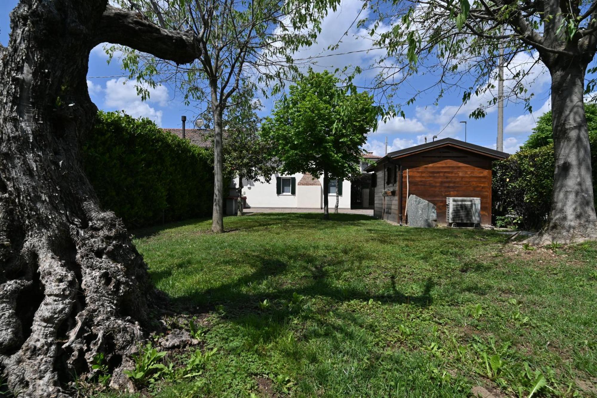 Ca Centosa Artistic House Villa Storica Ristrutturata Con Patio E Giardino Τσιταντέλα Εξωτερικό φωτογραφία